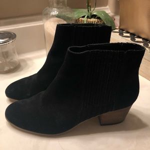 Black Dolce Vita ankle boots